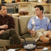 Two and a Half Men - galeria zdjęć - filmweb