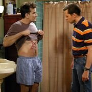 Two and a Half Men - galeria zdjęć - filmweb