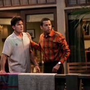 Two and a Half Men - galeria zdjęć - filmweb
