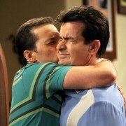 Two and a Half Men - galeria zdjęć - filmweb