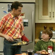 Two and a Half Men - galeria zdjęć - filmweb