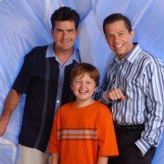 Two and a Half Men - galeria zdjęć - filmweb