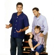 Two and a Half Men - galeria zdjęć - filmweb