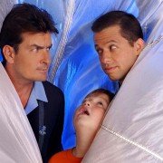 Two and a Half Men - galeria zdjęć - filmweb
