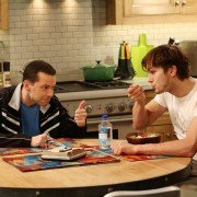 Two and a Half Men - galeria zdjęć - filmweb