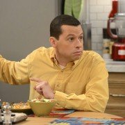 Two and a Half Men - galeria zdjęć - filmweb