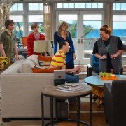 Two and a Half Men - galeria zdjęć - filmweb