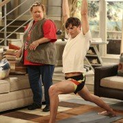 Two and a Half Men - galeria zdjęć - filmweb