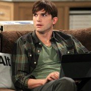 Two and a Half Men - galeria zdjęć - filmweb