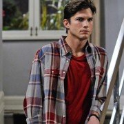 Two and a Half Men - galeria zdjęć - filmweb