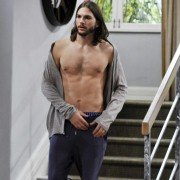 Two and a Half Men - galeria zdjęć - filmweb