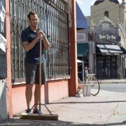 Flaked - galeria zdjęć - filmweb