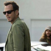 Flaked - galeria zdjęć - filmweb