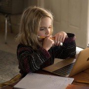 Gifted - galeria zdjęć - filmweb