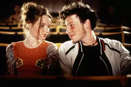 Dziewczyny, dziewczyny - galeria zdjęć - filmweb
