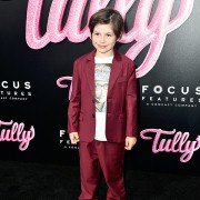 Tully - galeria zdjęć - filmweb