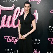 Tully - galeria zdjęć - filmweb