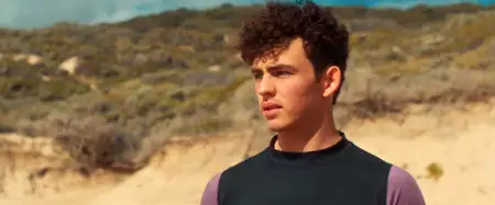 Surfer - galeria zdjęć - filmweb