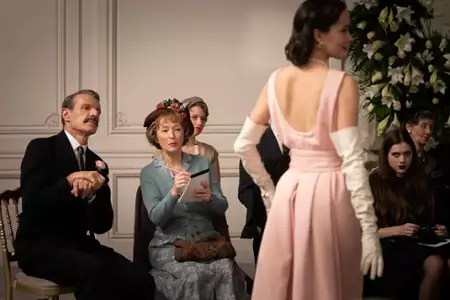 Paryż pani Harris - galeria zdjęć - filmweb