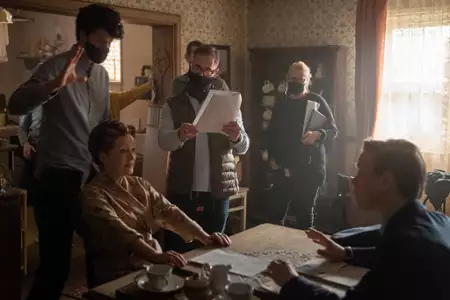 Paryż pani Harris - galeria zdjęć - filmweb