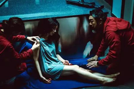 Dom z papieru: Korea - galeria zdjęć - filmweb