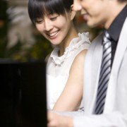 Sunny Happiness - galeria zdjęć - filmweb