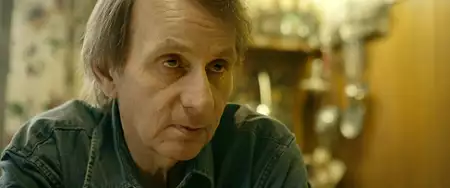 Przeżyć: metoda Houellebecqa - galeria zdjęć - filmweb