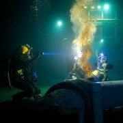 Pressure - galeria zdjęć - filmweb