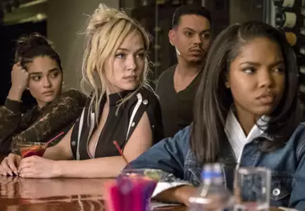 Star - galeria zdjęć - filmweb