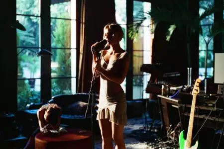 Idol - galeria zdjęć - filmweb