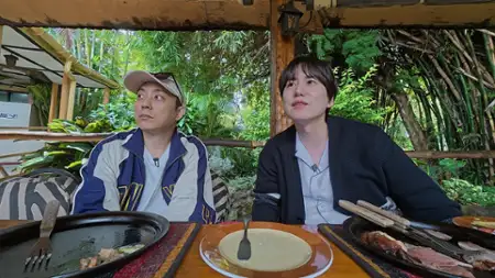 Trzech błazn&oacute;w w Kenii - galeria zdjęć - filmweb