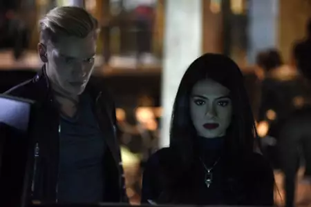 Shadowhunters - galeria zdjęć - filmweb