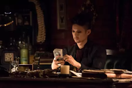 Shadowhunters - galeria zdjęć - filmweb