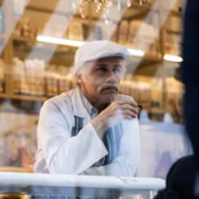 Old Guy - galeria zdjęć - filmweb