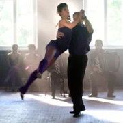 Kochaj i tańcz - galeria zdjęć - filmweb