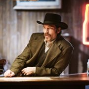 Wynonna Earp - galeria zdjęć - filmweb
