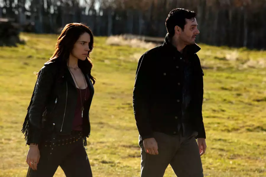 Wynonna Earp - galeria zdjęć - filmweb
