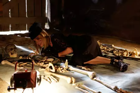 Wynonna Earp - galeria zdjęć - filmweb