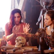 Wynonna Earp - galeria zdjęć - filmweb