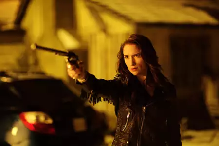 Wynonna Earp - galeria zdjęć - filmweb