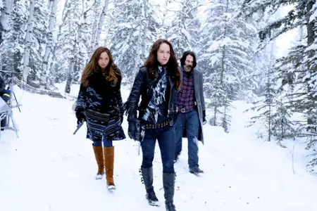 Wynonna Earp - galeria zdjęć - filmweb