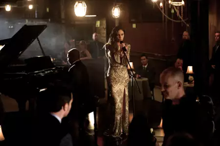 Wynonna Earp - galeria zdjęć - filmweb