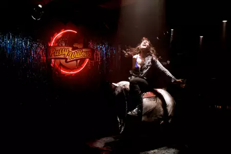 Wynonna Earp - galeria zdjęć - filmweb