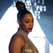 Wynonna Earp - galeria zdjęć - filmweb