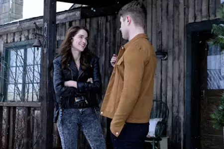 Wynonna Earp - galeria zdjęć - filmweb