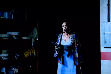Wynonna Earp - galeria zdjęć - filmweb