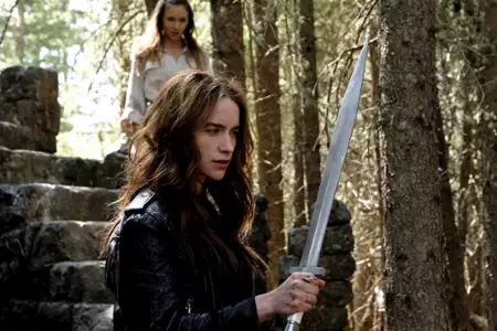Wynonna Earp - galeria zdjęć - filmweb
