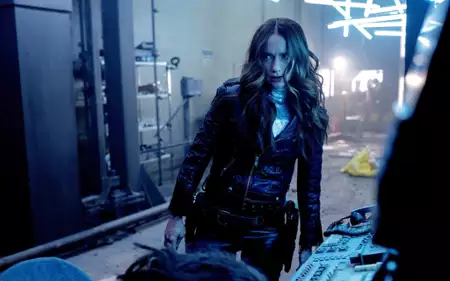 Wynonna Earp - galeria zdjęć - filmweb
