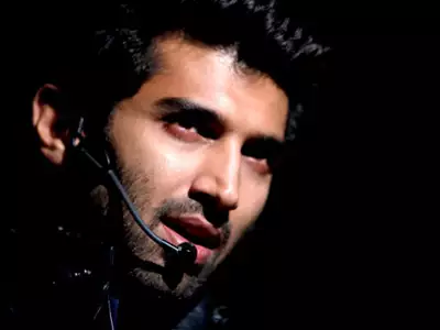 Aashiqui 2 - galeria zdjęć - filmweb