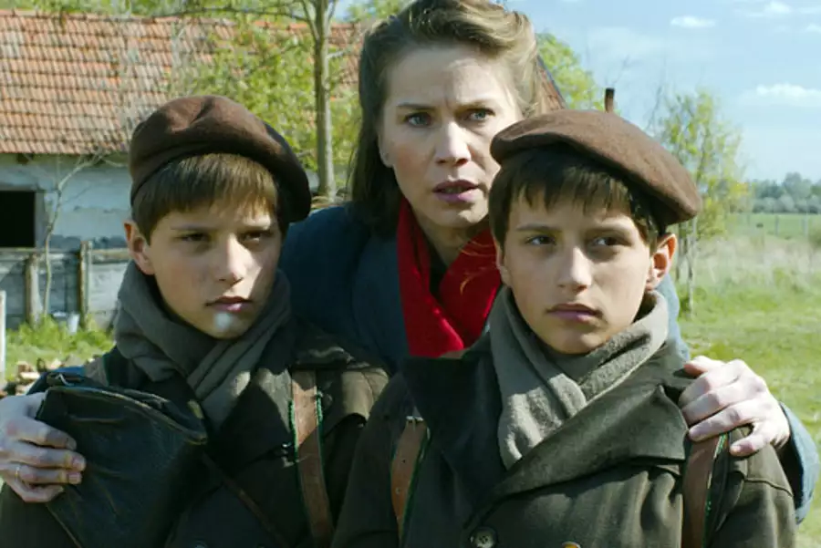Duży zeszyt - galeria zdjęć - filmweb